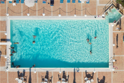 1, 2 o 7 Notti in Mezza Pensione con Accesso in Spiaggia e alla Piscina Esterna con Animazione per 2 persone