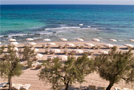 Anche Sabato e Domenica: Accesso al Lido con Ombrellone, Lettino, Telo e Light Lunch con Pizza per 2 o 3 persone	