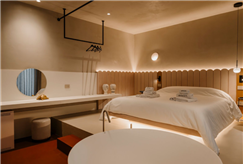 1 Notte in Suite con Vasca di Design dalla domenica al venerdì per 2 persone 