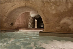 24-25-26/12: 1 Notte a Natale con Aperitivo e Percorso Spa Esclusivo e Riservato in Grotta per 2 persone