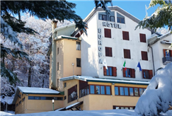 Dal 6 all'8 Dicembre: 1 Notte dell'Immacolata in Abruzzo in Mezza Pensione o Pensione Completa con Accesso all'Area Benessere per 2 persone