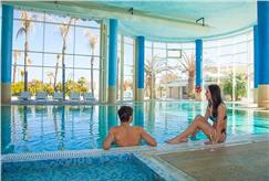 24, 25 o 26/12: 1 Notte a Natale in B&B o Mezza Pensione con Spa per 2 persone