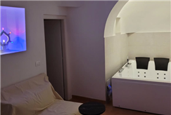 1 Notte in Trullo Esclusivo e Riservato con Vasca Idromassaggio per 2 persone