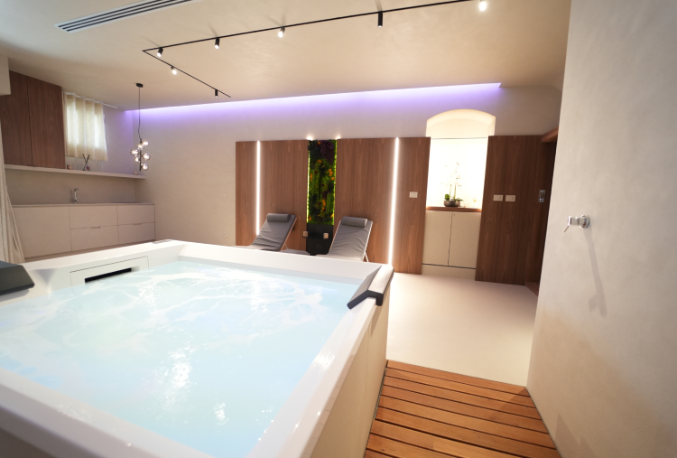 1 Notte Luxury tra i Sassi in Suite con Piscina Idromassaggio e Sauna per 2 persone