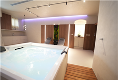 1 Notte Luxury tra i Sassi in Suite con Piscina Idromassaggio e Sauna per 2 persone