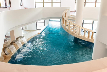 Abruzzo: 1 o 2 Notti in B&B con Accesso all'Area Benessere con Piscina Interna ed Esterna Riscaldata per 2 persone