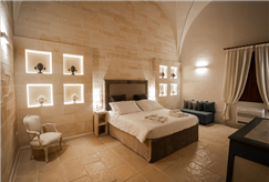 Dall'1 al 19 Aprile: 1 Notte in Camera Superior in B&B per 2 persone