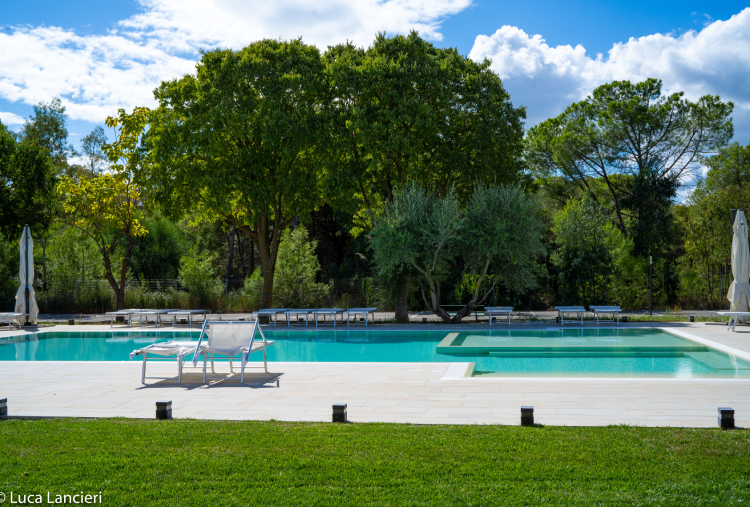 1 Notte in Mezza Pensione con Accesso alla Piscina Esterna per 2 persone