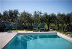 Da Giugno: Accesso in Piscina Esterna con Ombrellone, Lettino, Caffè e Parcheggio anche con Light Lunch per 2 o 3 persone
