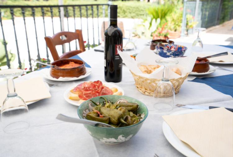 6/04: Pranzo di Pasquetta con Musica per 1 o 2 persone