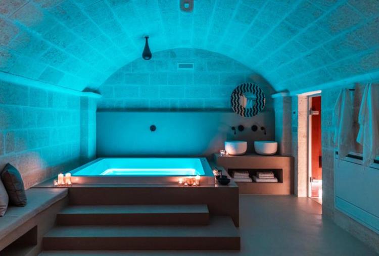 1 Notte in Suite Deluxe con Private Spa o in Junior Suite con Vasca Idromassaggio e Terrazzino Privato per 2 persone