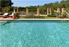 1, 2 o 3 Notti in Mezza Pensione con Accesso alla Piscina Esterna per 2 persone