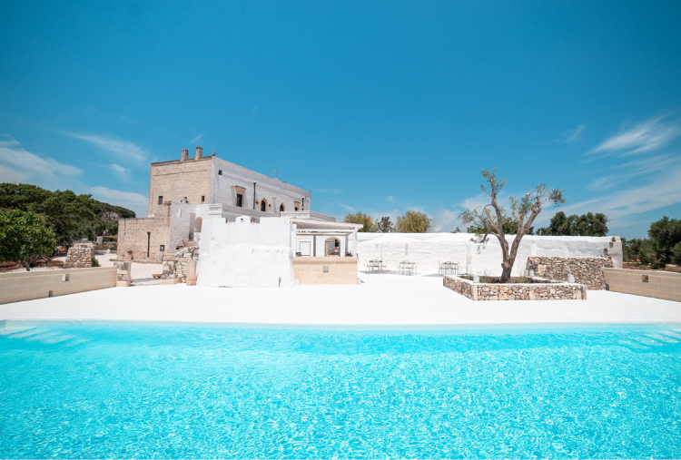 1 Notte in Masseria con Accesso alla Piscina Esterna per 2 o 3 persone