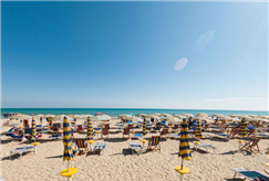 Dal 14 Giugno al 5 Luglio: 1, 3 o 7 Notti in Abruzzo in Villaggio in Pensione Completa con Animazione, Piscina e Spiaggia per 1 persona
