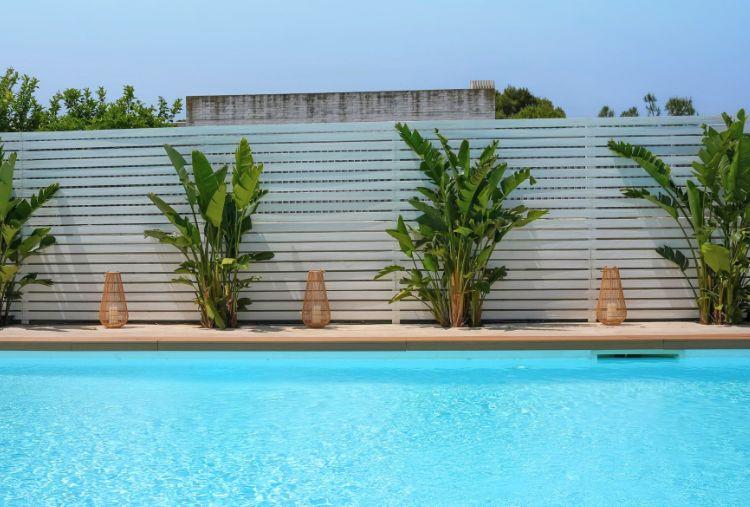 Anche Sabato e Domenica: Accesso alla Piscina con Ombrellone e Lettino anche con Light Lunch per 2 persone
