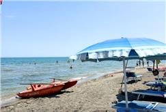 Anche Sabato: Accesso al Lido con Ombrellone, Lettino e Bevanda anche con Pizza a Scelta per 2 o 3 persone