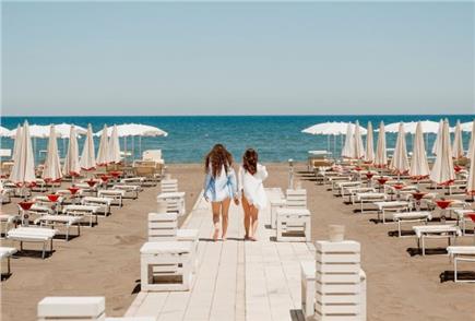 Anche Sabato: Accesso al Lido con Ombrellone e Lettino anche con Light Lunch per 2 o 3 persone