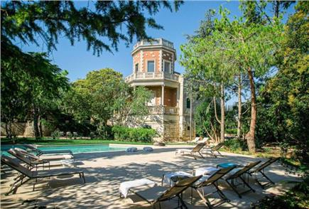 1 Notte con Percorso Benessere Esclusivo e Riservato e Piscina Esterna per 2 persone