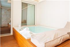 1 Notte in Suite con Vasca Idromassaggio per 2 persone